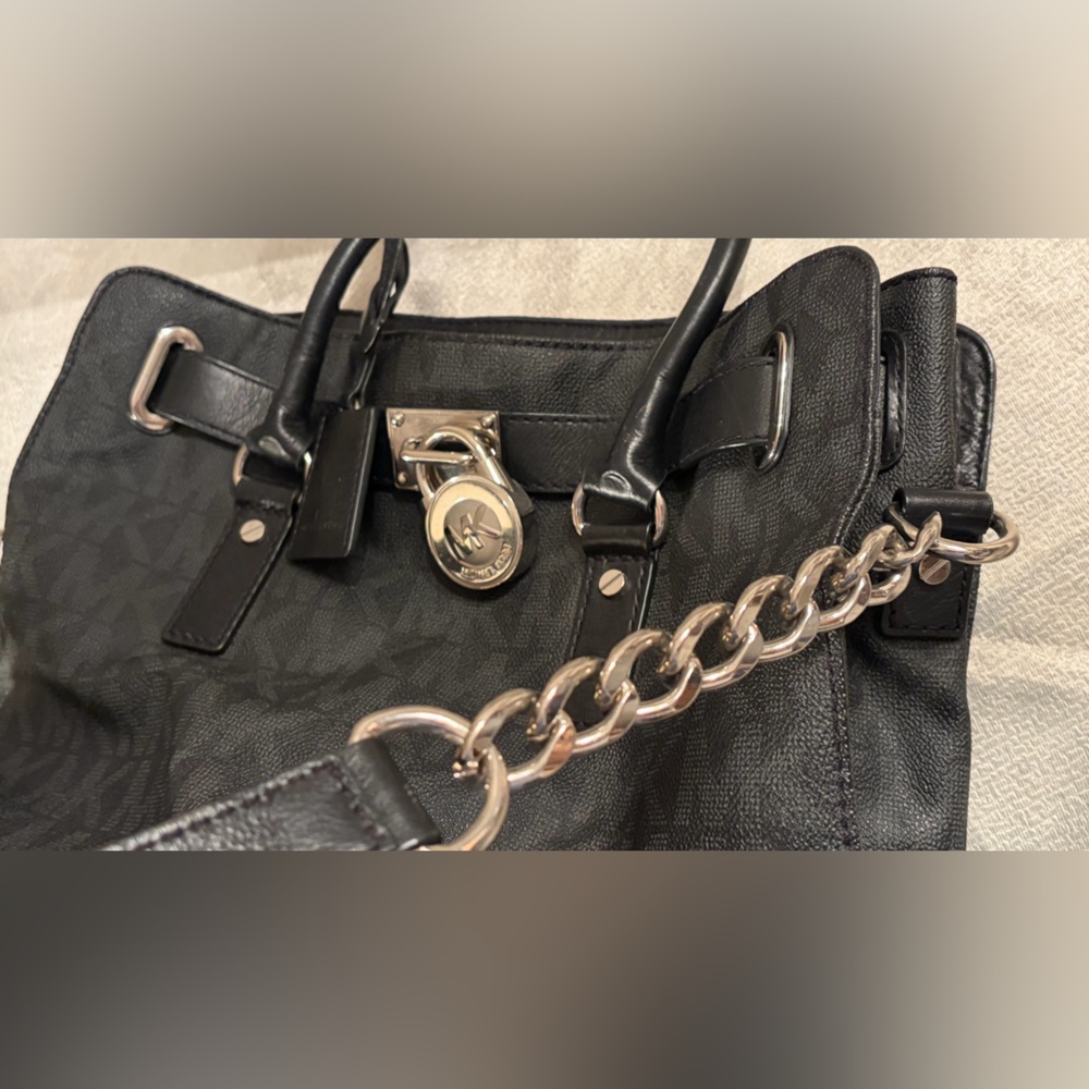 Michael Kors Black Leather Shoulder Bag - Picture 8 of 9